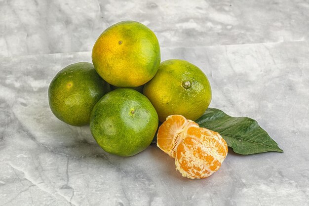 Photo sweet ripe and tasty green mandarin