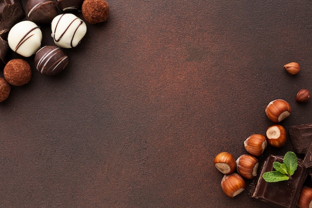 Foto tartufi dolci e castagne copiano lo spazio