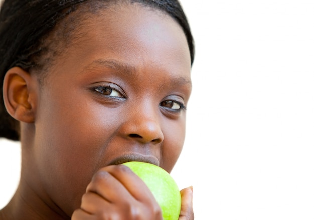 甘い女が食べるリンゴ