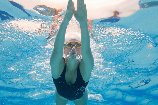 Photo swimmer from below