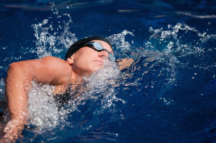 Photo swimming away