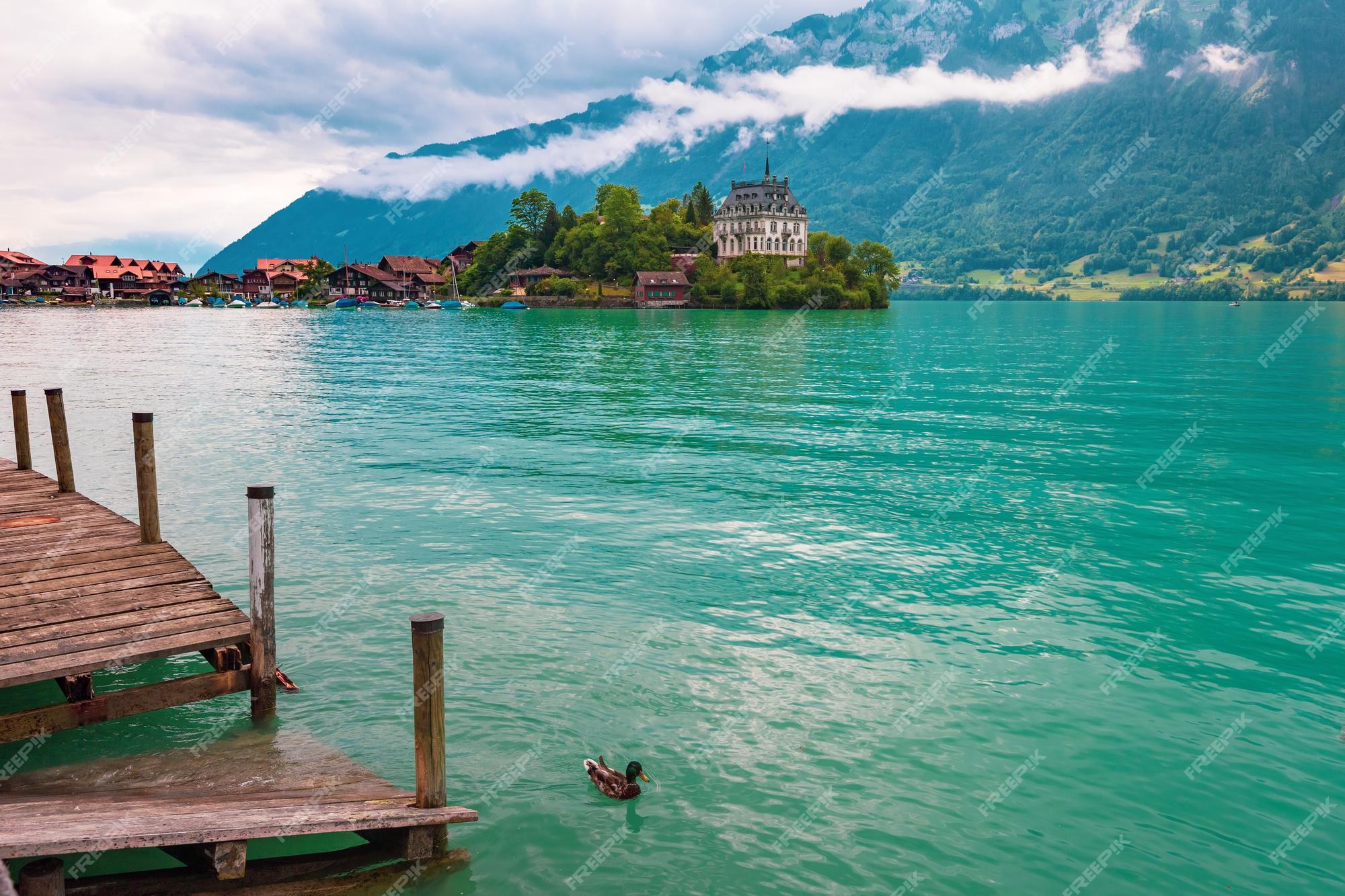 Premium Photo | Swiss village iseltwald, switzerland