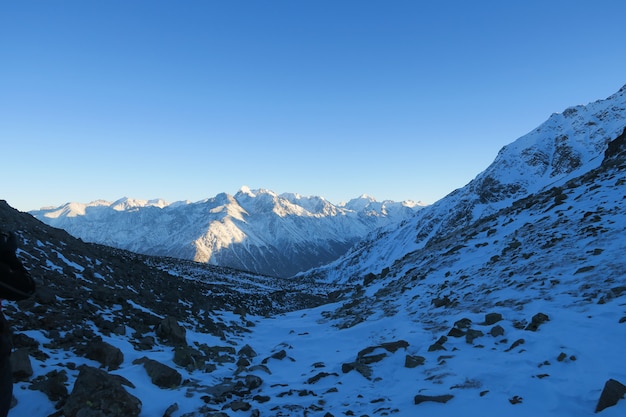 Syltran moraine nachtzicht. Kaukasische bergen. Rusland