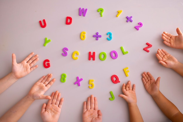 Symbool voor een eerste schooldag terug naar school