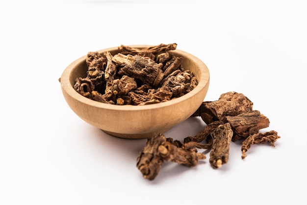 Syplocos racemosa Lodhra is an Ayurvedic herb used in bleeding disorders diarrhea eye disorders