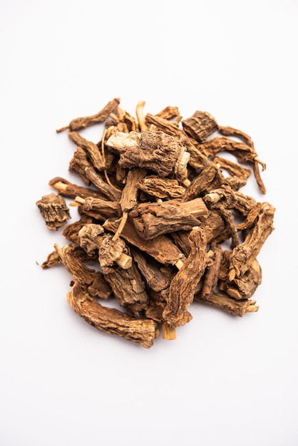 Syplocos racemosa Lodhra is an Ayurvedic herb used in bleeding disorders diarrhea eye disorders