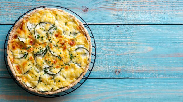 Foto taart met courgette kaas en kruiden quiche vegetarisch eten gezond eten