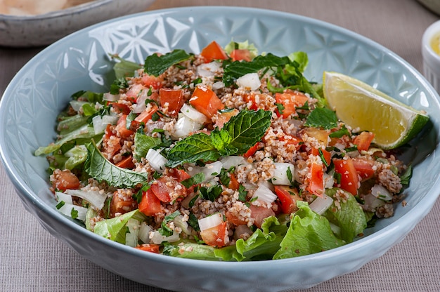 Tabel. verfrissende salade uit de libanese keuken