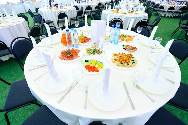 Table served for the celebration in the restaurant