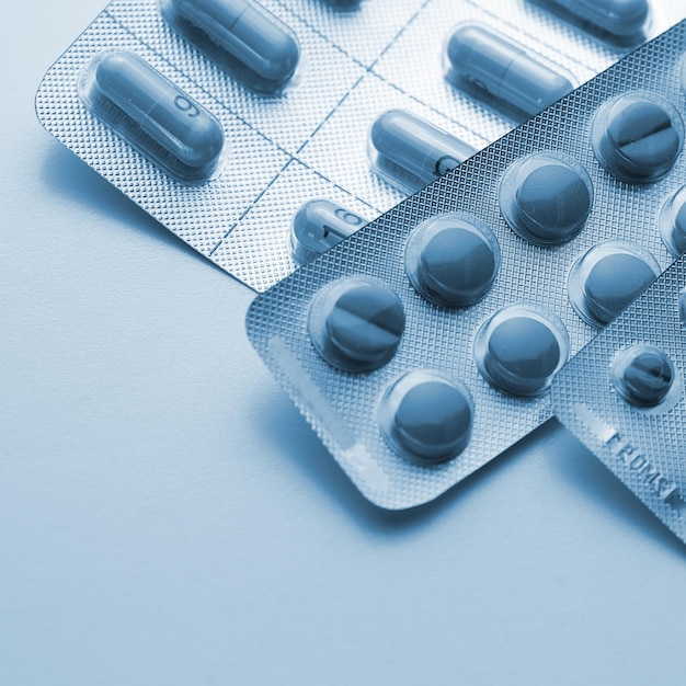 Tabletten capsule heap therapie pillen griep in Blisterverpakkingen antibiotica apotheek geneeskunde medisch