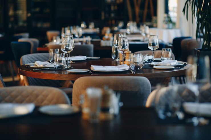 Photo tableware beautiful table setting in restaurant