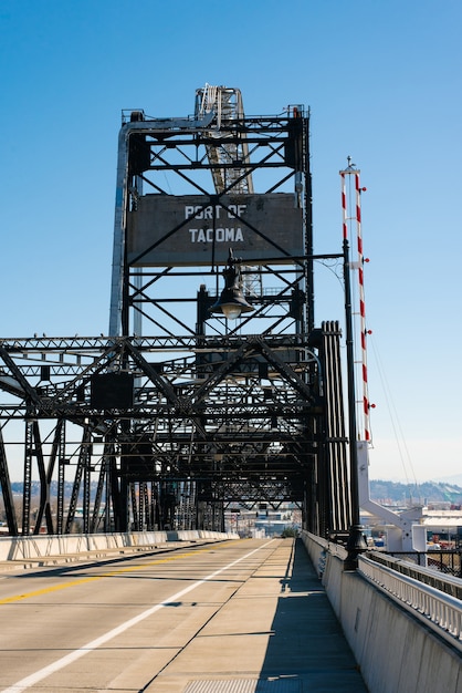 Tacoma, Washington, VS. April 2021. IJzeren Brug van de zeehaven