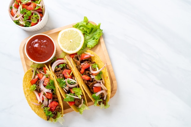 tacos with meat and vegetables