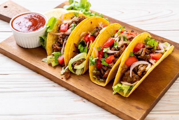 tacos with meat and vegetables 