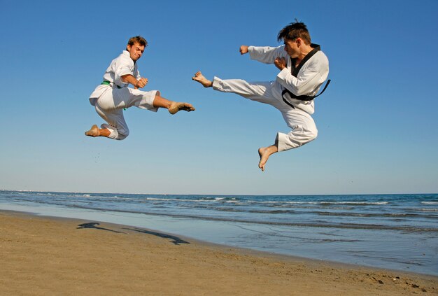 Taekwondo sulla spiaggia