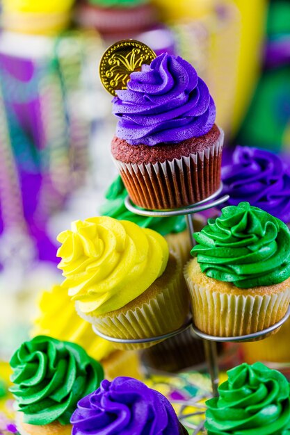 Tafel versierd voor Mardi Gras-feest.