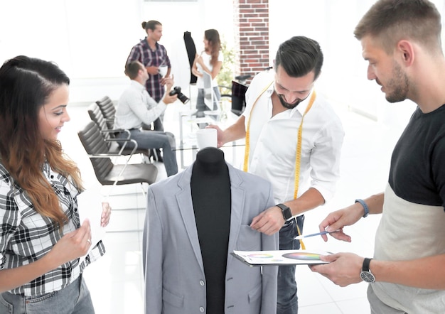 Tailor and designers to discuss mens suit