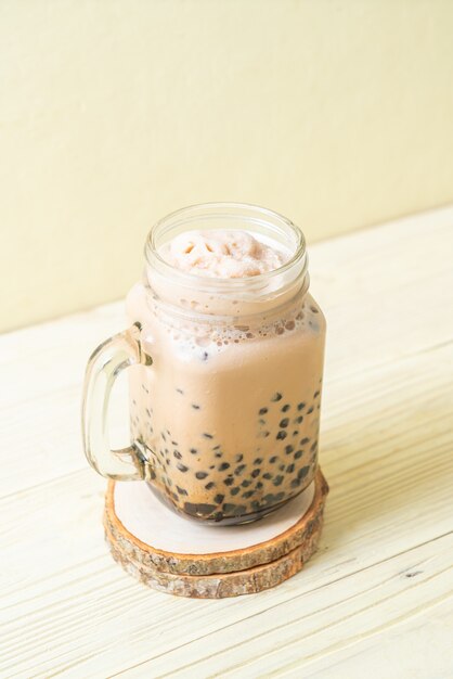 Taiwan milk tea with bubbles