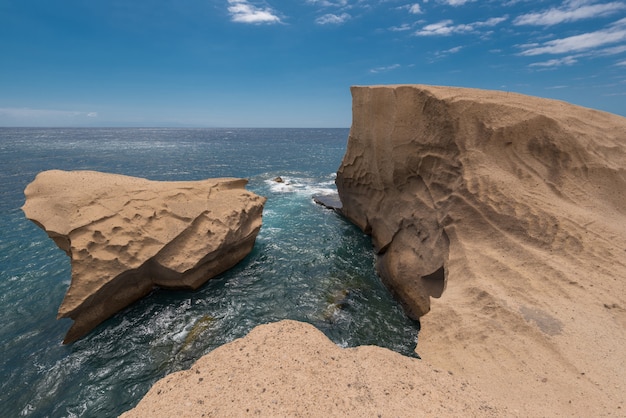 テジャオの風景、南テネリフェ島、カナリア諸島、スペインの火山の海岸線。