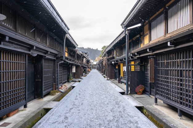 Photo takayama the ancient town in gifu prefecture, japan