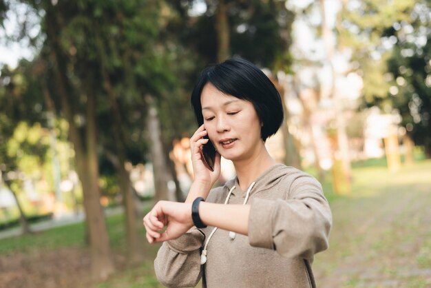 Talk on cellphone and using smart watch