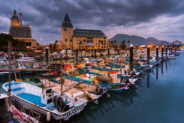 Il molo del pescatore di tamshui e il ponte dell'amante