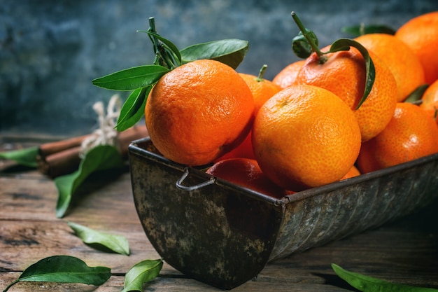 Tangerines with cinnamon