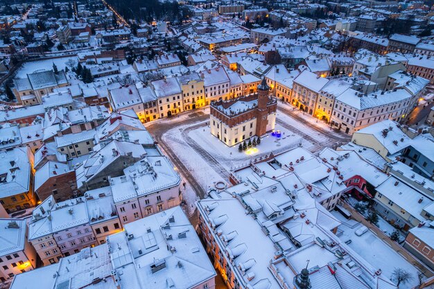 Tarnow skyline in de winter Luchtfoto Drone uitzicht op de oude stad en het stadsplein