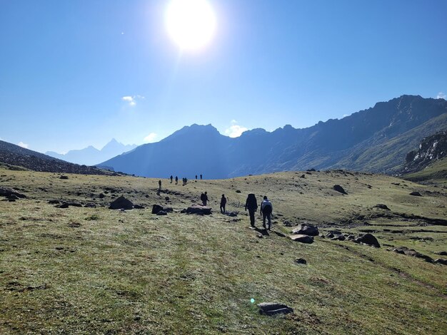 Foto tarsar marsar trek nel bellissimo kashmir