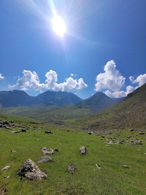 Foto tarsar marsar trek in het prachtige kasjmir