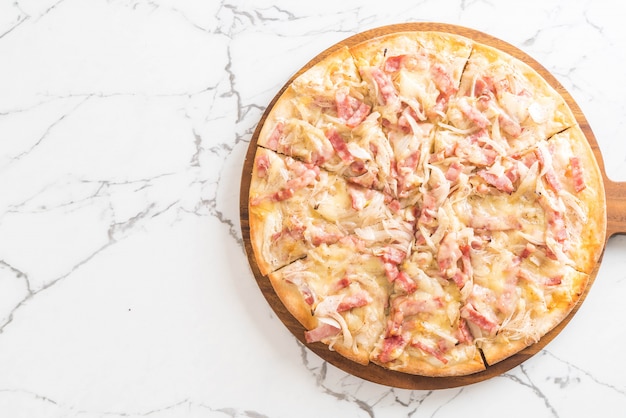 Tarte flambeerde pizza