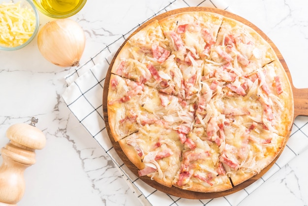 Tarte flambeerde pizza