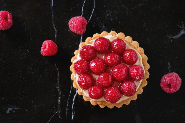 Photo tartlet with raspberries