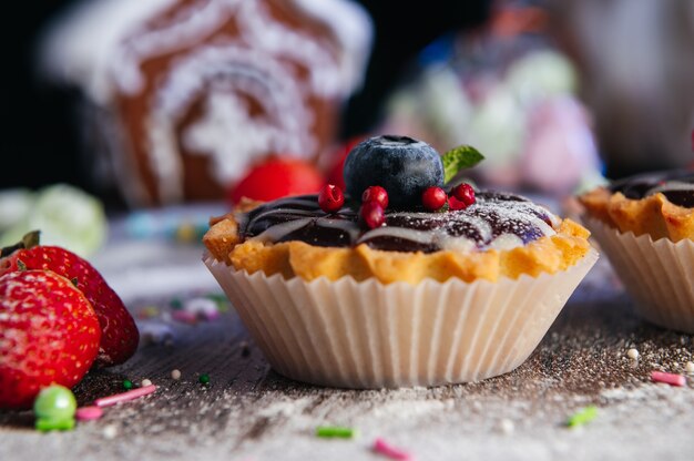 ムースとチョコレートのタルトケーキ