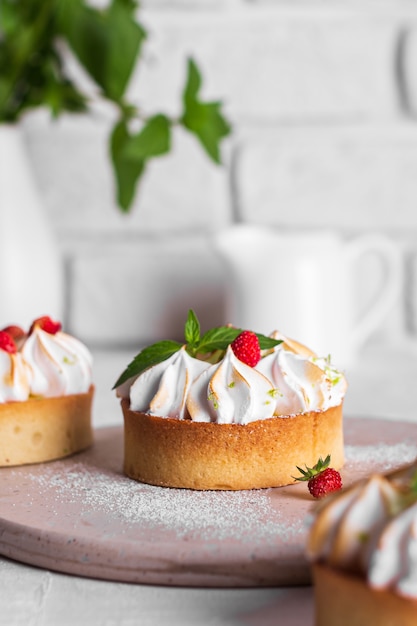 Tartlets met lemon curd en merengue