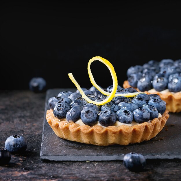 Tartlets with blueberries