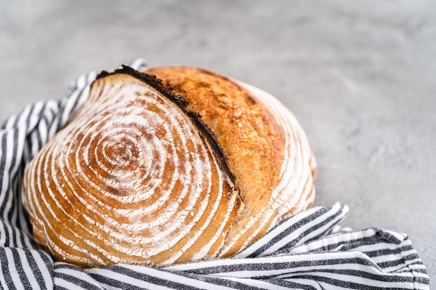 Tarwe zuurdesembrood