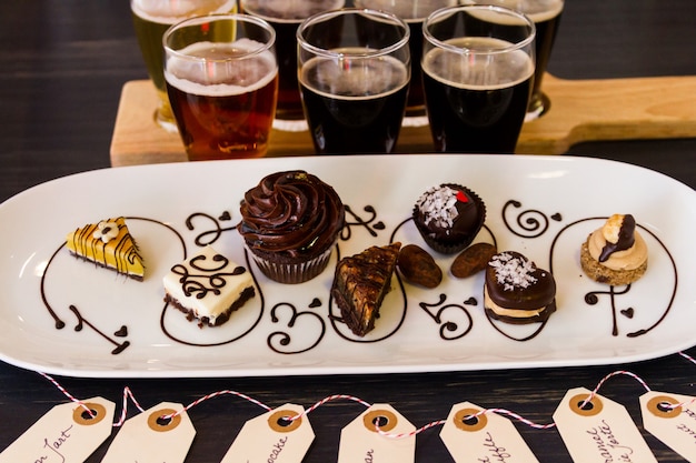 Tasting of beer and pattie chocolate pastries.