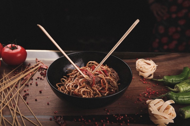 おいしいソースで美味しい食欲をそそるクラシックなイタリアンパスタ。