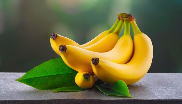 색 배경 에 고립 된 맛있는 바나나