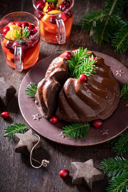 クランベリーとチョコレートのおいしいクリスマス ケーキ