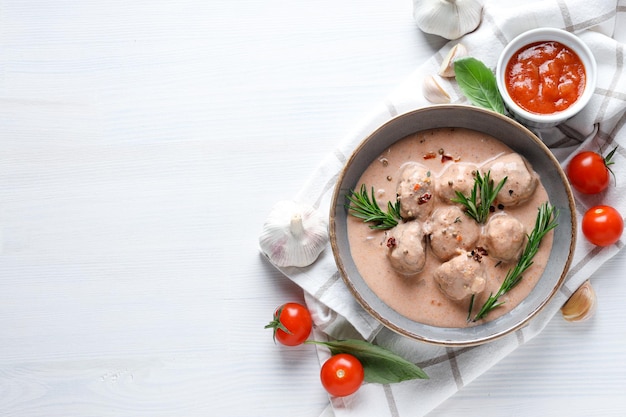 맛있는 고기 음식과 수제 음식 컨셉의 미트볼