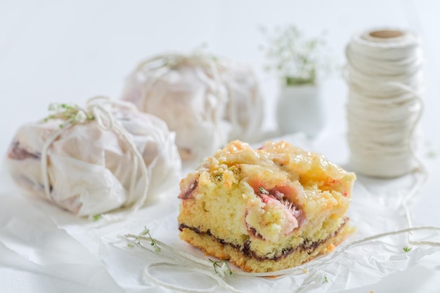 Tasty yogurt pie with crumble and fresh fruits