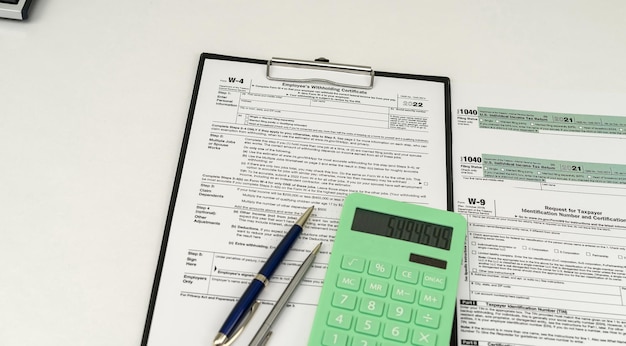 Photo tax forms for the current year for us citizens to file a return