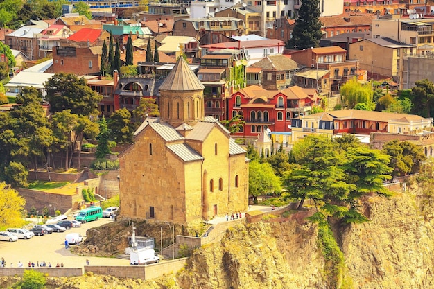 Photo tbilisi georgia and metekhi church