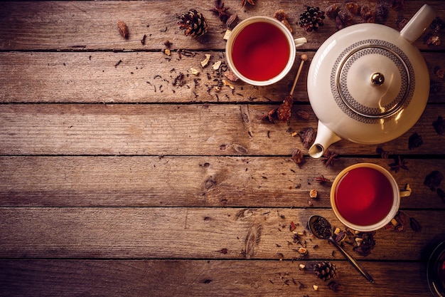 Photo tea cups with teapot