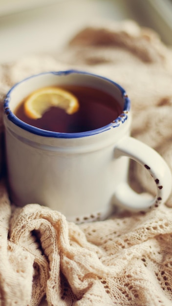 グラスやカップでお茶を飲む - どんな場所でもどんな時間でも