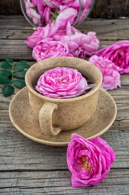 Tea rose