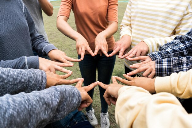 Foto team hands empatia fiducia partner partnership crescere connetti business partner e integrazione connessione concetto di avvio empatia lavoro di squadra team volontari beneficenza faithhand unisciti servizio aziendale