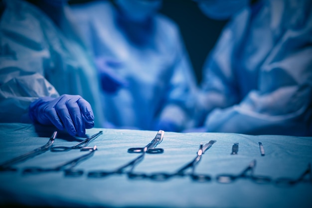 Photo team surgeon at work in operating